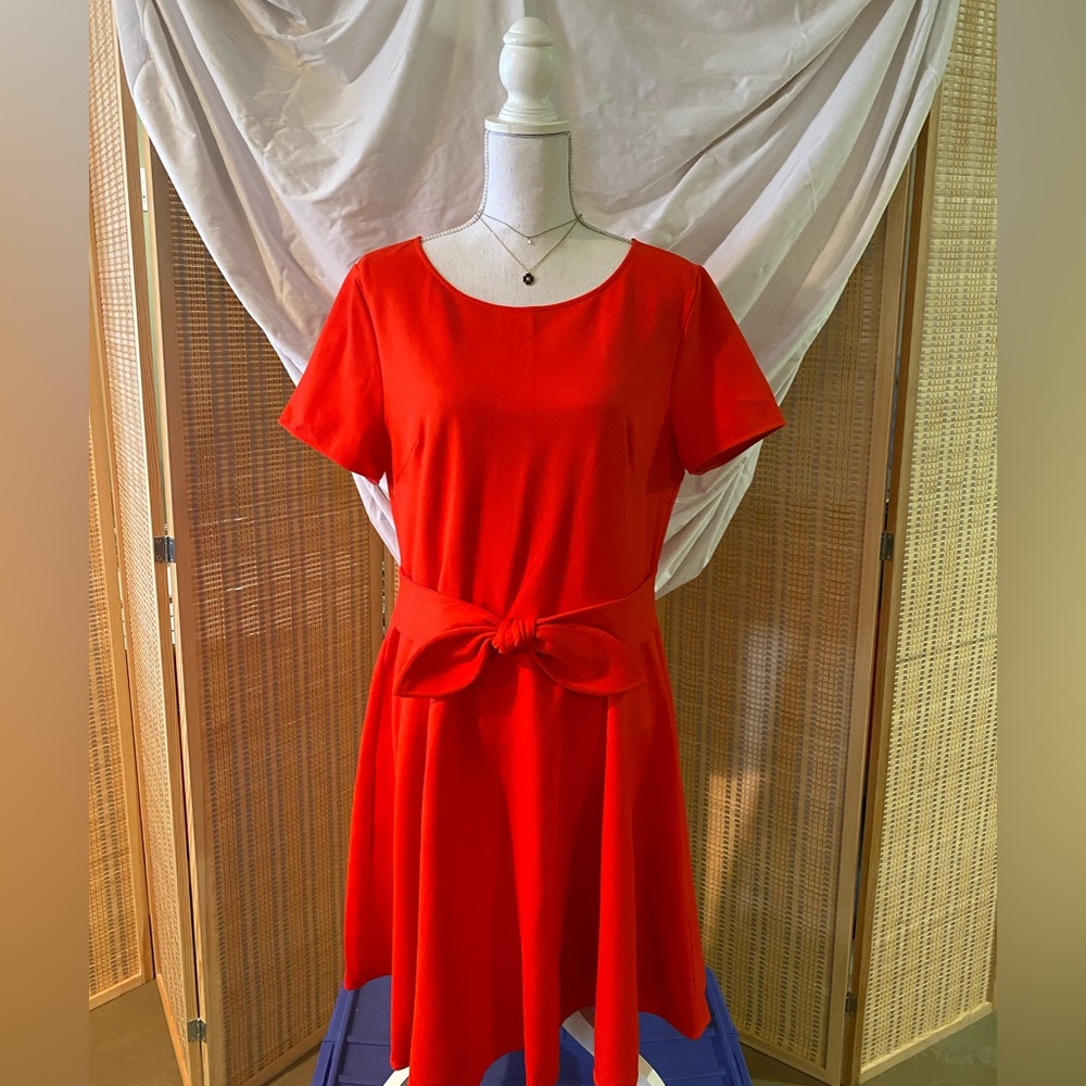 Bright red dress! Never worn. SizeXL/14. Knee length